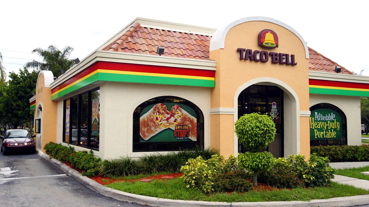 A Taco Bell restaurant on June 14, 2002 in Davie, Florida. (Photo by Joe Raedle/Getty Images) (Joe Raedle/Getty Images)